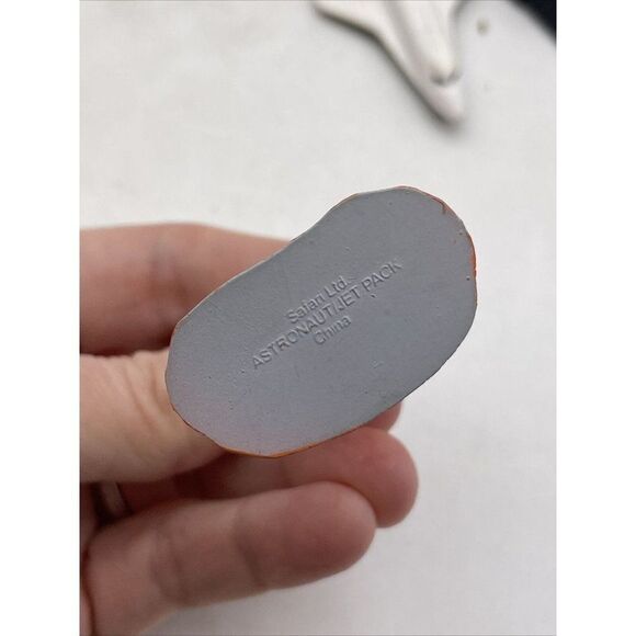 Safari NASA Astronauts Figures Planets and Accessories Toy Figures - Picture 5 of 12